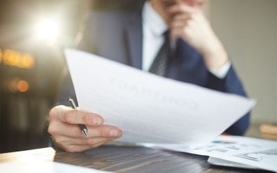 É lícita a contratação de pessoa jurídica para a prestação de serviços personalíssimos ou vinculados à atividade-fim da empresa?